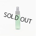 スプレーボトル 30ml PET ストレートボトル [ ボトル：グリーン ／ スプレー：ブラック ]
