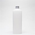 プラスチック容器 500ml PE ストレートボトル [ ボトル：ホワイト ／ キャップ：アルミニウム ]