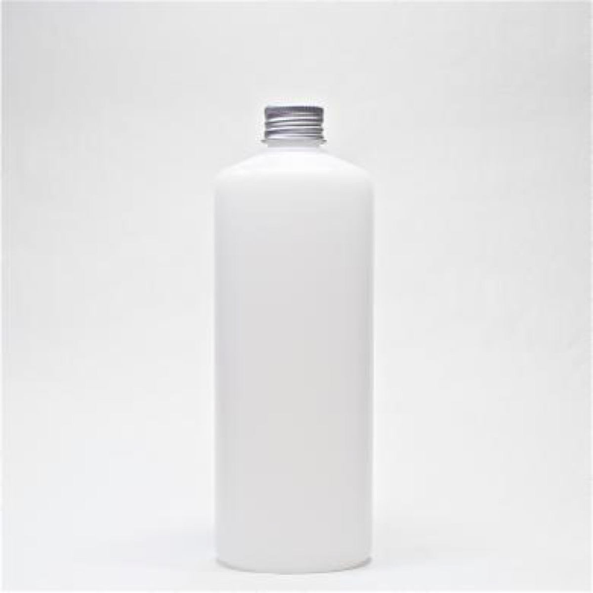 画像1: プラスチック容器 500ml PE ストレートボトル [ ボトル：ホワイト ／ キャップ：アルミニウム ]